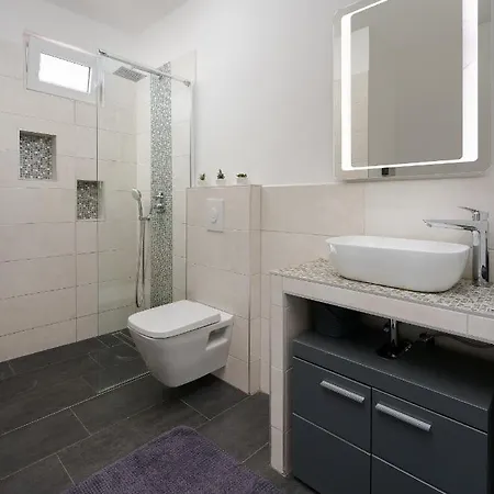 Apartment Elena Tia